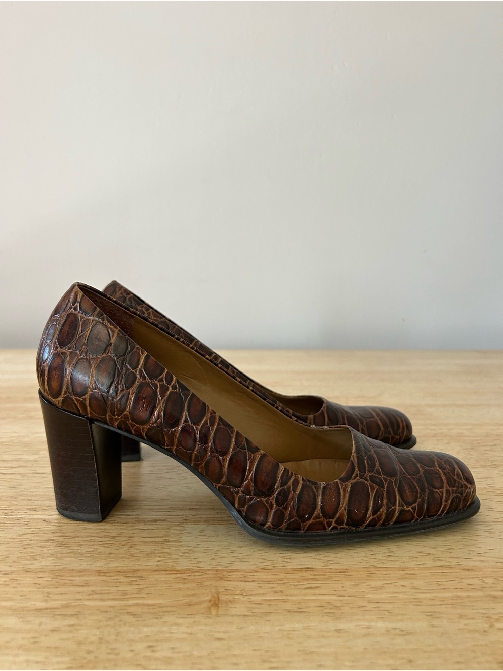 Vintage Franco Sarto Croc-Embossed Brown Block Heel Pumps Size 6.5